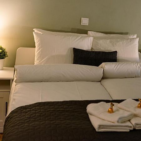 La Bella - Entire Apartment Near Gozsdu Udvar Βουδαπέστη Εξωτερικό φωτογραφία